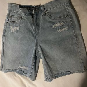 Girls Levi shorts - girlfriend midi short - size 8